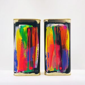 Kanister: Bunt mit Punkt